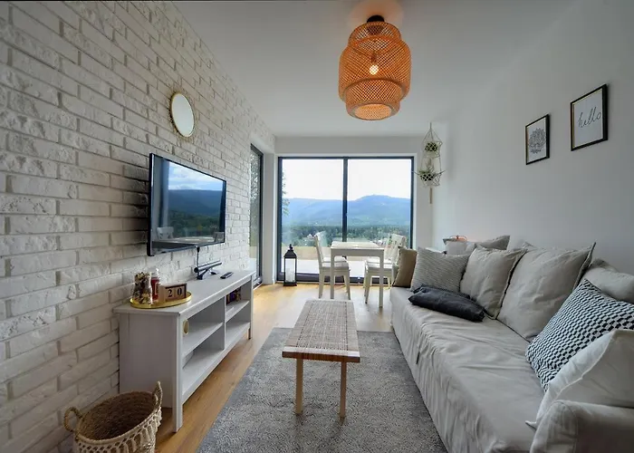 Invest Szklarska 800 B2 שצ'קלארסקה פוראובה